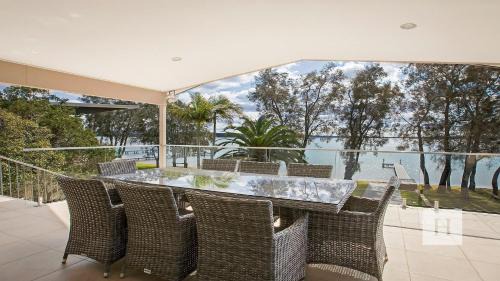 Summerland Point Haus | Enjoy Lazy Daze