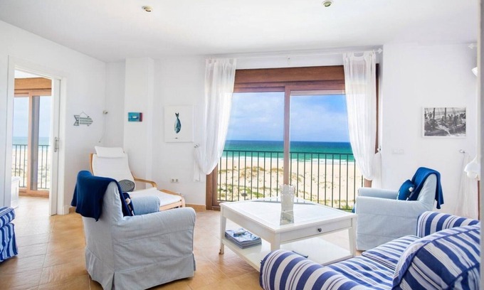 Zahara de los Atunes Wohnung | Hervorragende Wohnung in der 1. Linie des Strandes, im Dorf Zahara