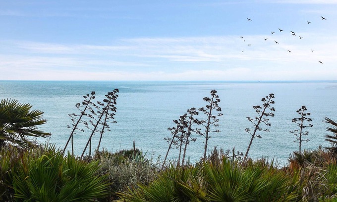 Roseto Capo Spulico Haus | Enjoy the coastal region of Roseto Capo Spulico in this practical vacation home.