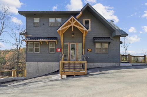 Sevierville Haus | Enjoy the "Calm On The Water" in a Relaxing Luxurious Pool Cabin on the Lake!