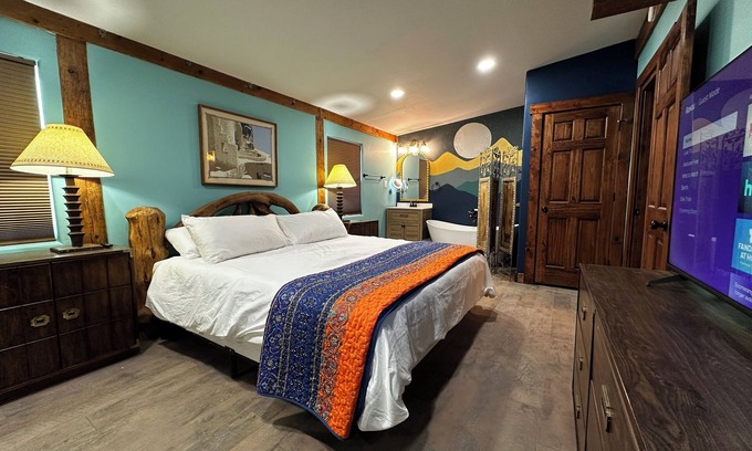 North Valley Haus | Enjoy this 2 bedroom attached unit with an amazing master suite. (Note: This is one of two units on the same property with a shared parking area.)