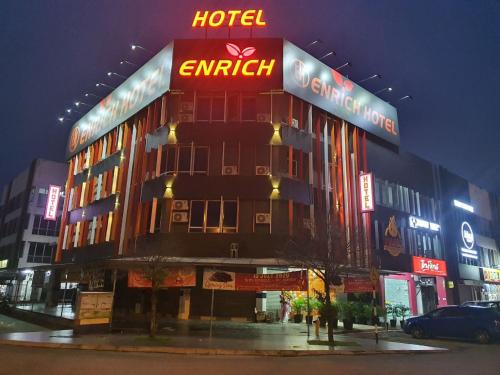 Shah Alam Hotel | Enrich Hotel Setia Alam by uBook
