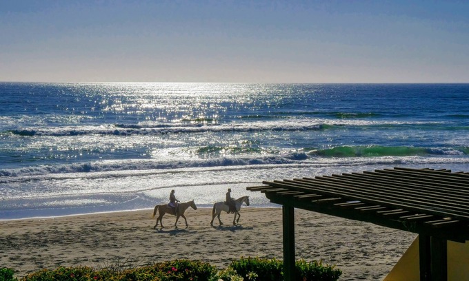 La Fonda Haus | Entire 1st floor Beachfront Condo 3BD 2 BA in La Playa La Mision