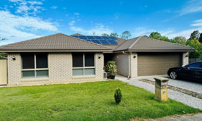 Tingalpa Haus | Entire 4BR House in Tingalpa