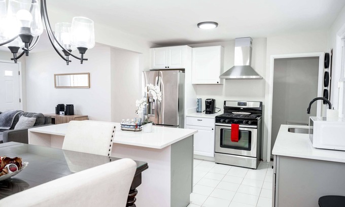 Milford Mill Haus | ENTIRE HOME IN RANDALLSTOWN, MAYLAND, UNITED STATES