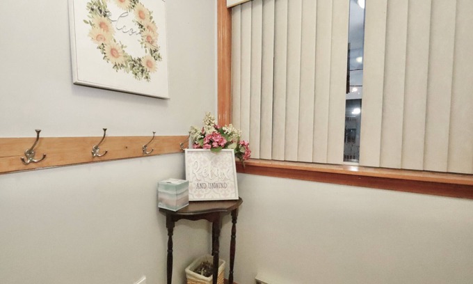 Revere Haus | Entire House w/parking mins to Historical Boston