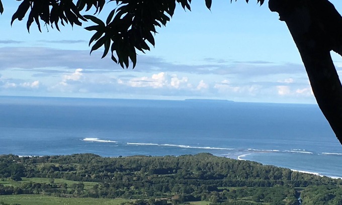 Uvita Haus | Herrlicher Meerblick! Papageien, Tukane und tropische Brise!