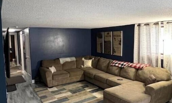 Fargo Wohnung | Entire lower level just off Interstate, free breakfast