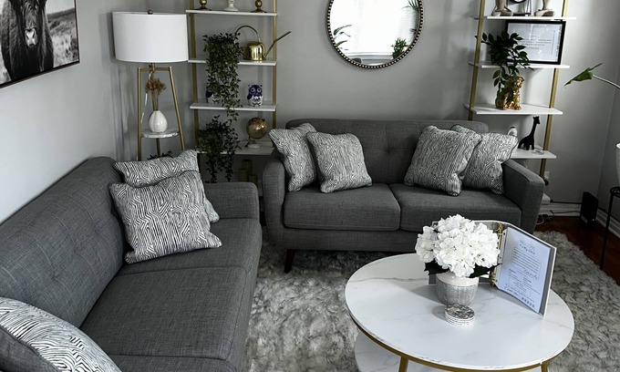 Uniondale Haus | Entire 2 BedRoom Duplex home walk to Hofstra University and Nassau Coliseum