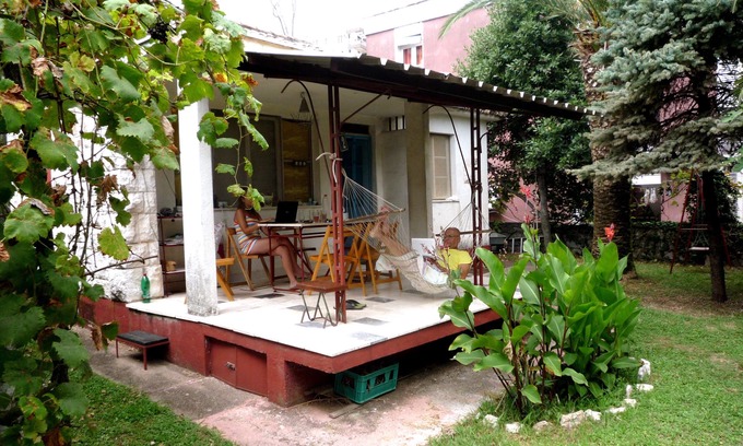 Gospostina Haus | Ganzes Vintage Sommerhaus & Garten & Parkplatz Budva Center