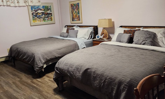 Winamac Hotel | EQUESTRIAN ROOM Individual Rental