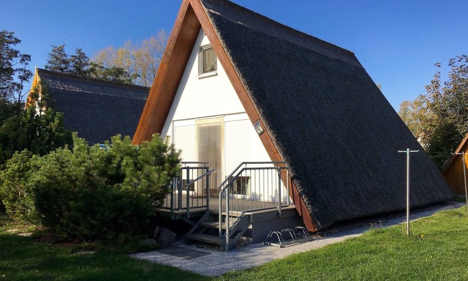 Gager Haus | Erholsamer Urlaub auf Rügen im reetgedeckten Ferienhaus