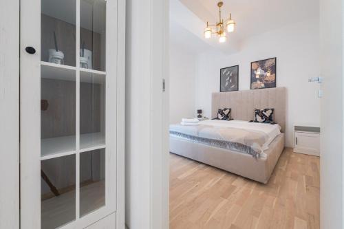 Sector 2 Wohnung | Eric - Spacious Apt with Balcony