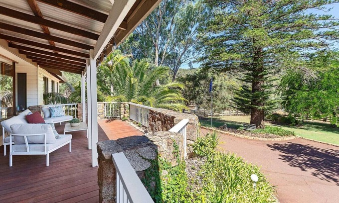 Darlington Haus | Escape to Darlington Bliss: Serene Nature Retreat!