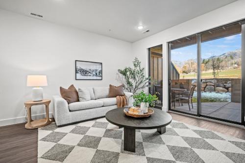 Wolf Creek Haus | Escape to Eden at the Pointe Pt C103 Wkly Discnt