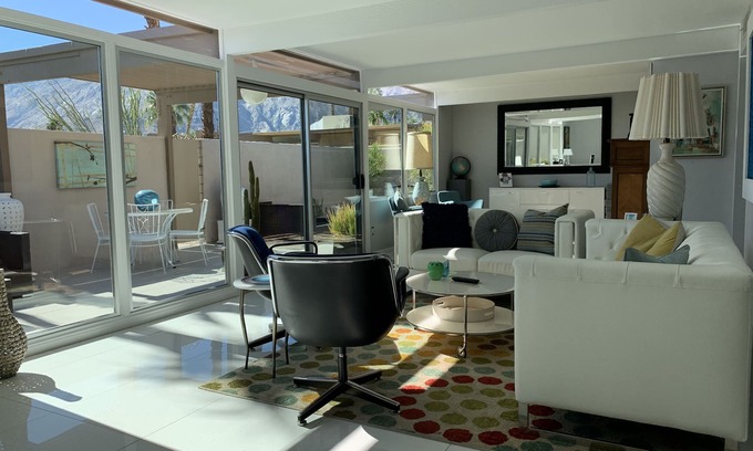 Racquet Club Estates Eigentumswohnung | Entfliehen Sie nach Palm Springs Paradise