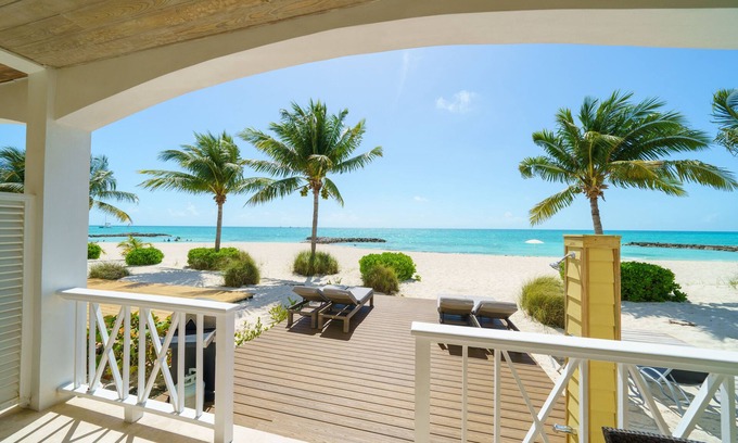 Palm Cay Haus | Escape to Paradise at Oceanfront Dreams - Your Idyllic Coastal Haven!