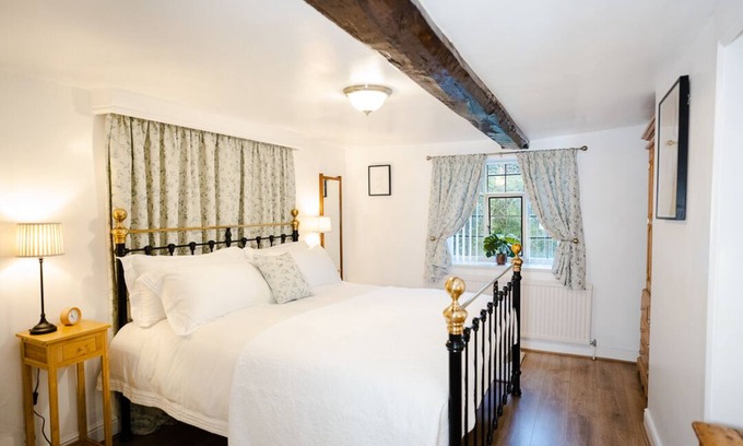 Buxton Bed & Breakfast | Escape to the countryside.. Make impromptu plans & forget the world for a while.