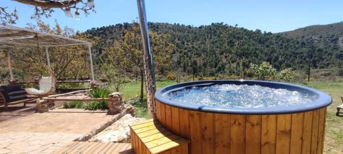 Albunuelas Villa | Esencia Lodge - luxurious off-grid cabin retreat