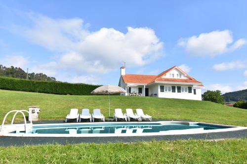 Navajeda Haus | Espectacular casa con piscina y gran jardín