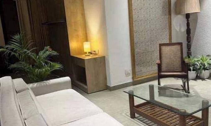 Sector 42 Wohnung | Evāra - A Studio Apartment