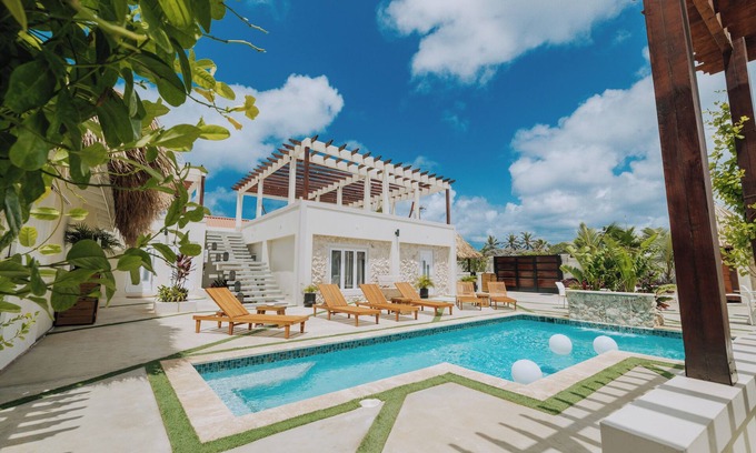 De Bruynewijk Wohnung | EVA Spa Resort - Poolside 2BR Getaway