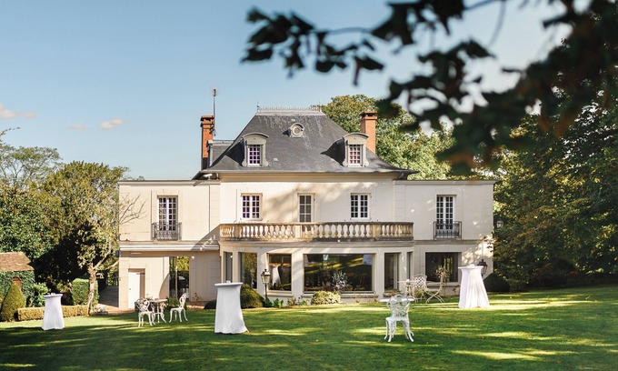 La Queue-les-Yvelines Haus | Exceptional villa with pool and activities near Paris, ideal for families