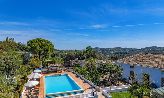 Sao Clemente Villa | Stunning 6 Bedroom Villa with Private Pool, large gardens and superb Views!