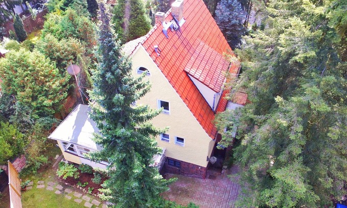 Stahnsdorf Haus | Exklusives Einfamilienhaus mit Garten zwischen Berlin und Potsdam.