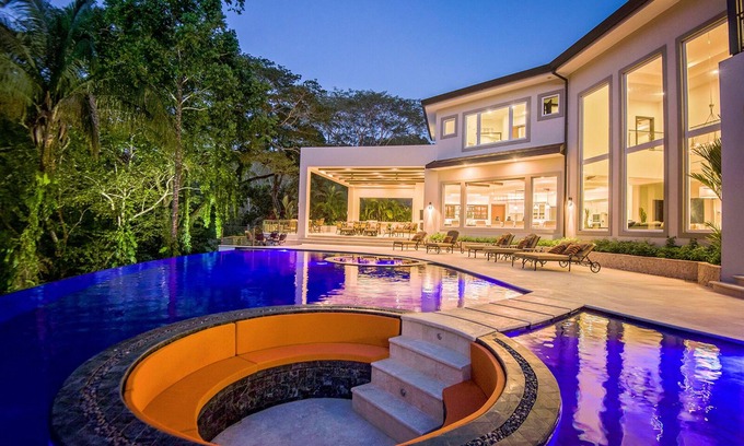 Jaco Haus | Exclusive Getaway Await: Your Slice of Heaven in Los Sueños Resort!