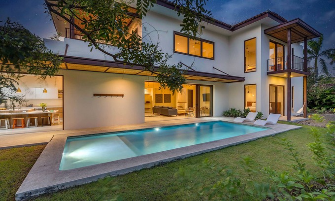 Tamarindo Haus | Exclusive Walk to the Beach location - Beach club membership!