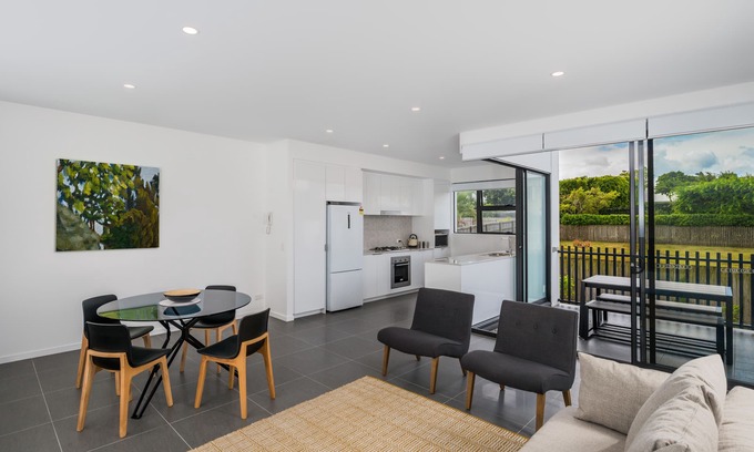 Bulimba Wohnung | Executive 2BR Bulimba Apartment gegenüber vom Park an der Oxford St