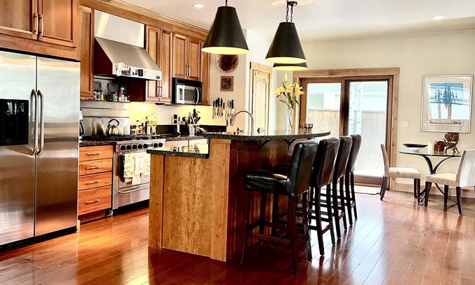 Basalt Haus | Executive four bedroom Home in charming Basalt neighborhood, minutes from Aspen