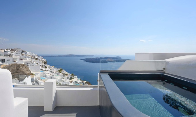Firostefani Haus | Executive Suite with Caldera View & Hot Tub