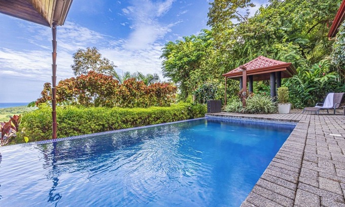 Hatillo Villa | Exotica-All Suite House & Killer Views. Vor-Ort-Personal-Gated Community-Asphaltierte Straße