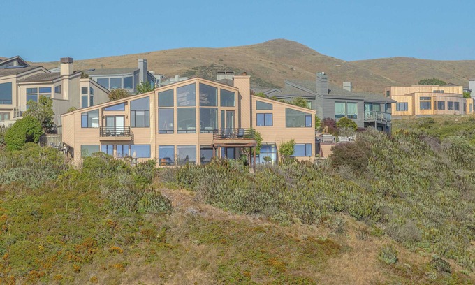 Bodega Bay Haus | Expansive Ocean-View Retreat w/ Home Theatre & Spa
