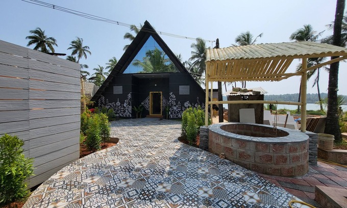 Saligrama Hütte | Experience Serenity at a Riverfront Cottage with Private Pool