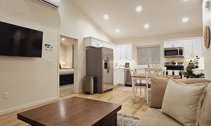 Snowflake Wohnung | Experience the Charm and Adventure of Snowflake in this new and comfy apartment.