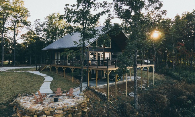 Jasper Kabine | Experience the most stunning views the Ozarks have to offer