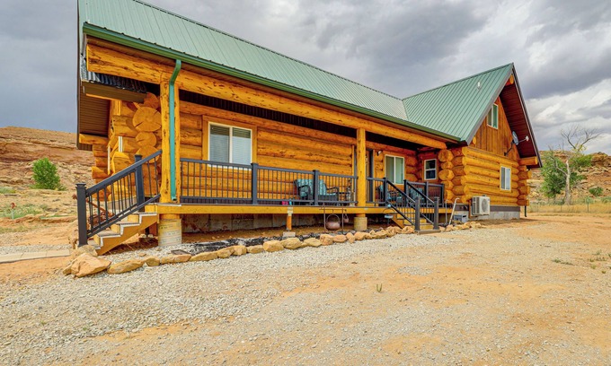 Gusher Kabine | Explore Uintah Basin: 'Rustic Cliff' Cabin w/Loft