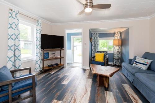 Huron Haus | Explorers Cottage at Rye Beach