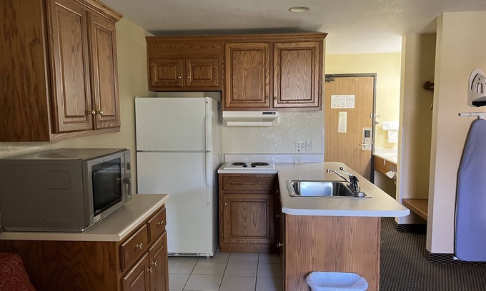 Decatur Hotel | Express Inn & Suites