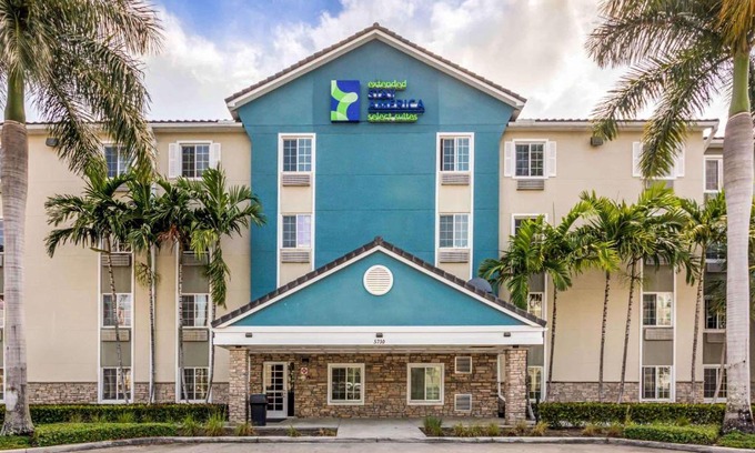 Davie Hotel | Extended Stay America Select Suites - Fort Lauderdale - Airport - West