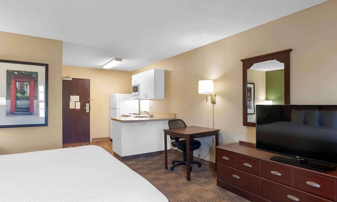 Morrow Hotel | Extended Stay America Select Suites Atlanta Morrow