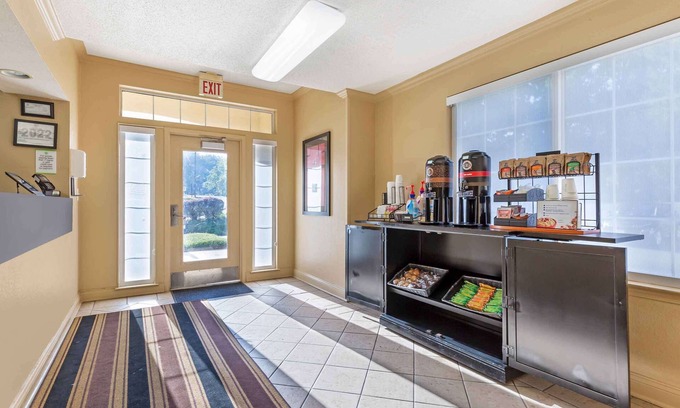 Fairfax Hotel | Extended Stay America Suites Washington DC Falls Church