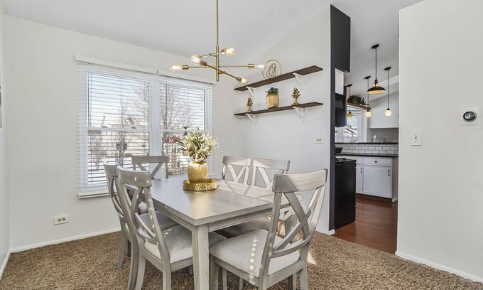 Carol Stream Haus | Extended Stay Carol Stream FHS Rental