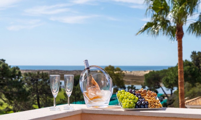 Quinta do Lago Haus | Extraordinary Villa on an elevated position in Quinta do Lago.