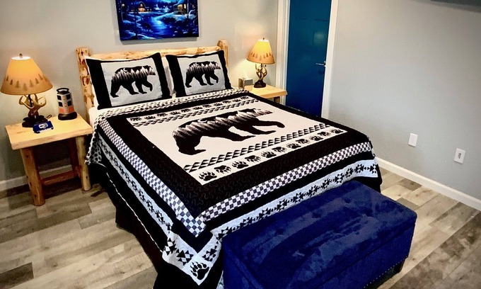 Grants Pass Haus | Brandneues kontinentales Frühstück! (Rose A)