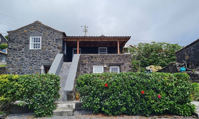 Calheta de Nesquim Hütte | Férias de Sonho na Ilha do Pico, nos Açores