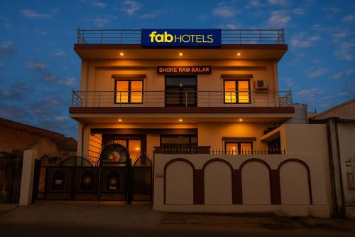 Ayodhya Hotel | FabExpress Awadh Inn - 400m from Shri Ram Janam Bhumi